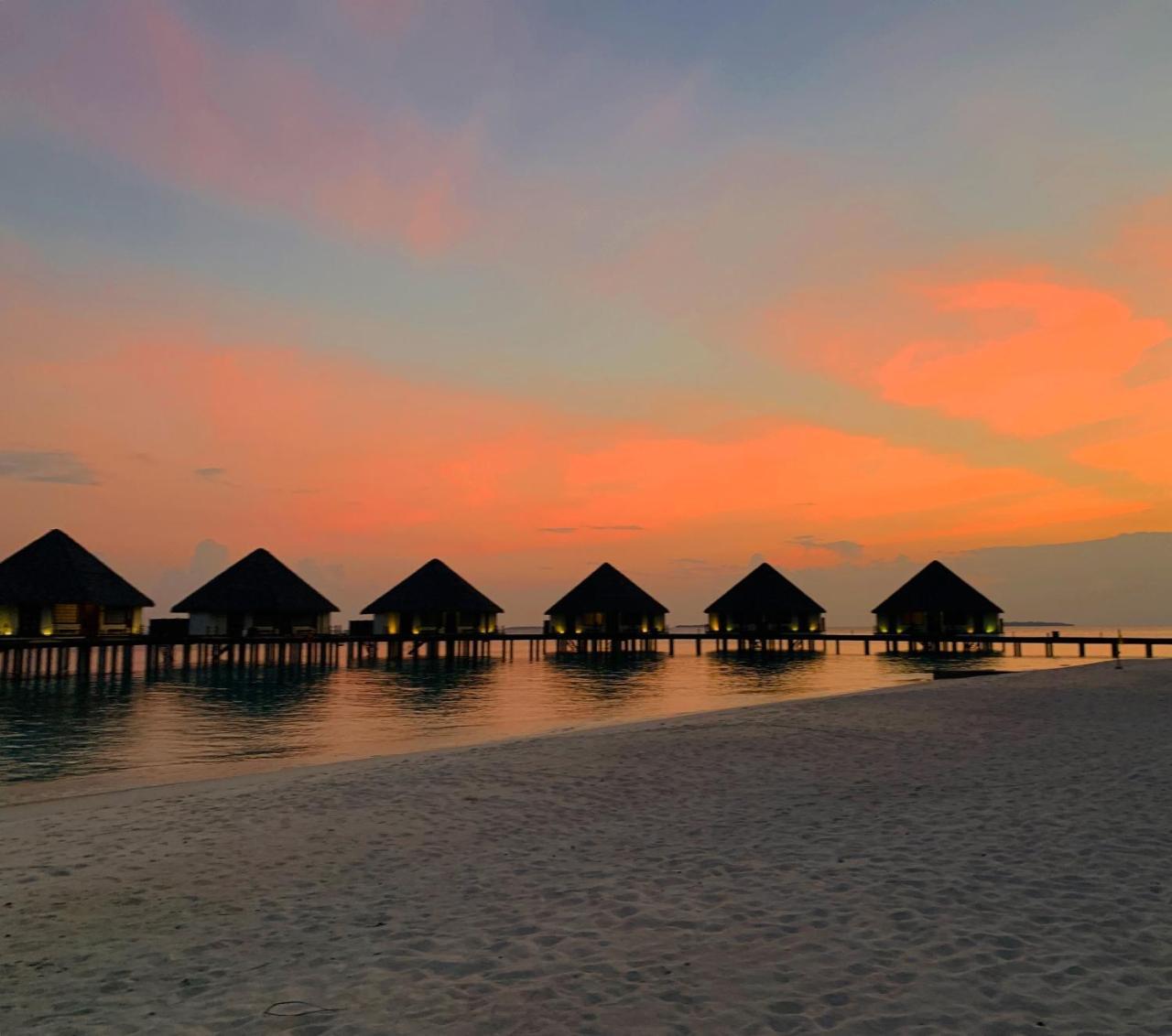 Adaaran Prestige Water Villas Meedhoo  Exterior photo
