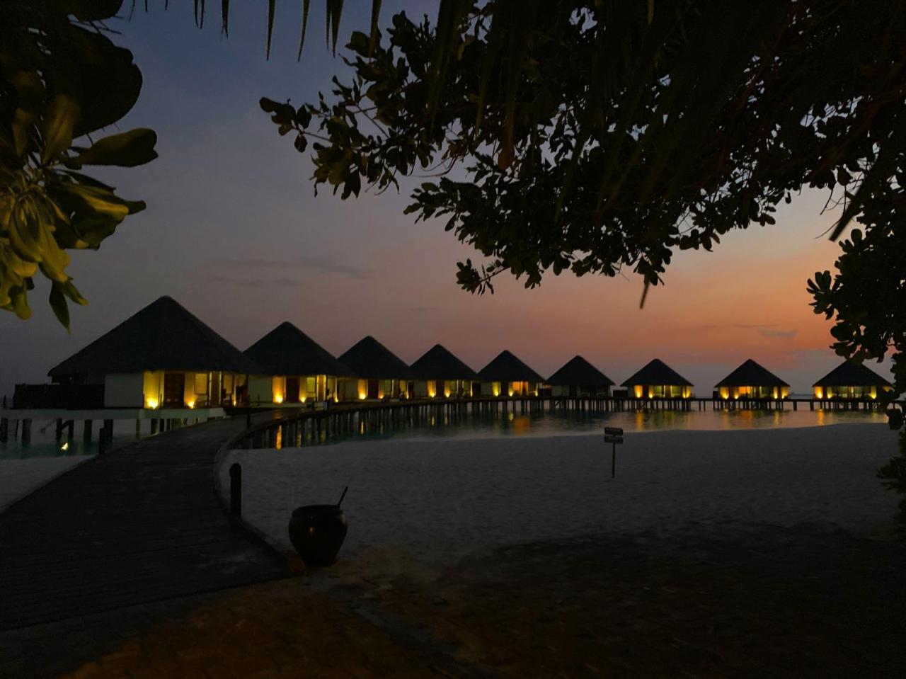 Adaaran Prestige Water Villas Meedhoo  Exterior photo